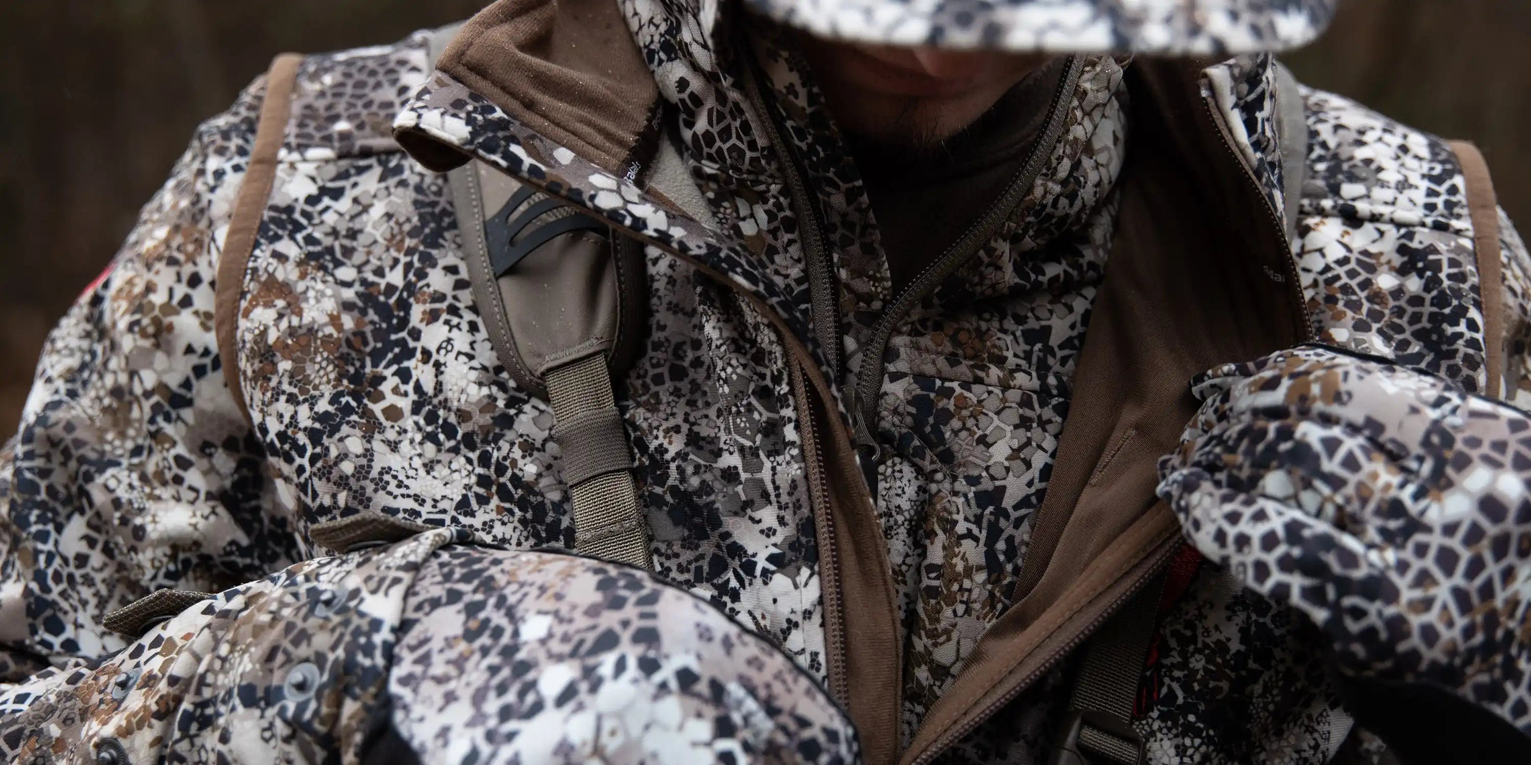 closeup of Moonrivers Approach FX patterned gear