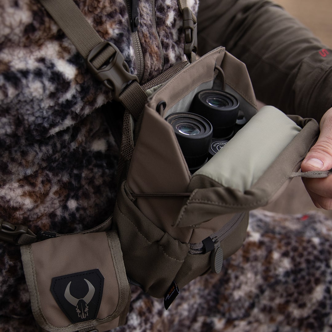 Moonrivers Bino EX with binoculars inside